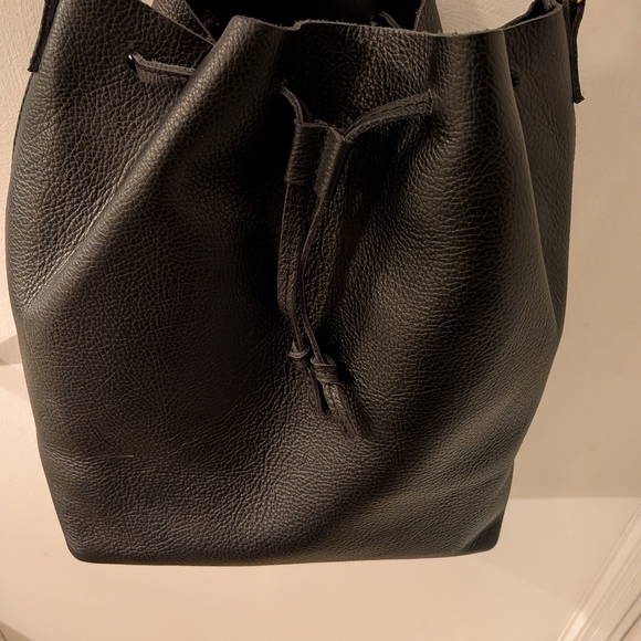 Mark & Graham BLK Leather Drawstring Bucket Bag - Picture 5 of 8